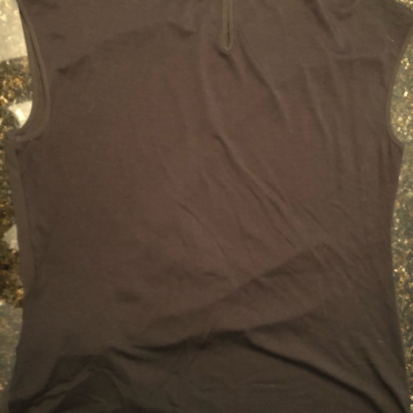 NWOT. Vince Camuto Sleeveless Blouse/Shirt - Picture 2 of 9